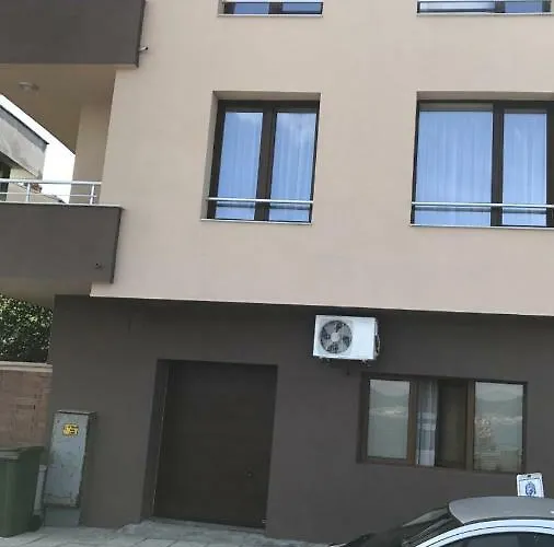 Mary Homes 公寓 内塞伯尔